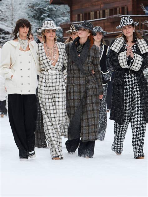 chanel défilé automne hiver 2019|chanel runway fashion.